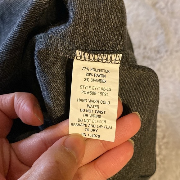 Liz and Sara Basic Gray Pencil Skirt size s - Picture 4 of 4